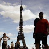 Samedi, deux fausses alertes à la bombe ont conduit à deux évacuations de la Tour Eiffel (image d'illustration).